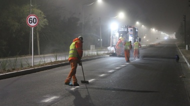 Avanzan los trabajos de demarcación horizontal en sendas peatonales, carriles y paradas de micros