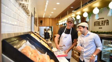 Garro visitó el nuevo local de Atalaya, “un clásico de la Ruta 2" que llegó a La Plata