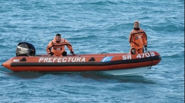 En Villa Gesell encontraron restos de un kayak que podría ser de los dos amigos desaparecidos el domingo en Cariló