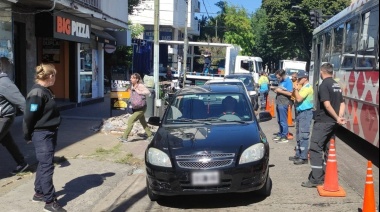 Agentes municipales de La Plata encabezaron un operativo contra el transporte ilegal en la Terminal de micros