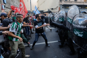 La Policía de la Ciudad detuvo a 89 personas tras la represión en el Congreso